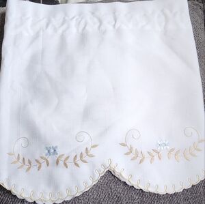 Embroidered Valance